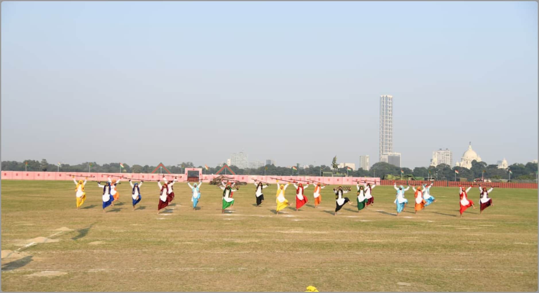 Vijay Diwas 2025: On the eve of Vijay Diwas, bravehearts performed amazing stunts, mesmerizing the audience