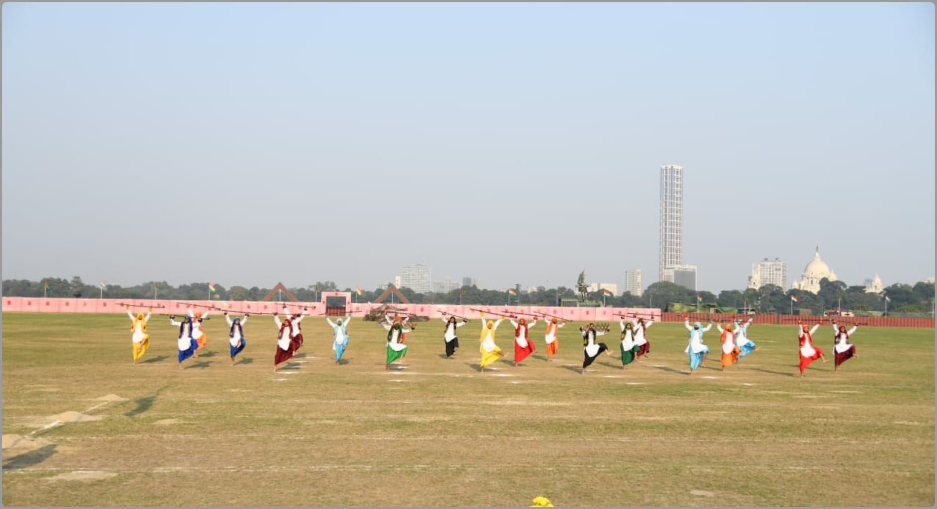 Vijay Diwas 2025: On the eve of Vijay Diwas, bravehearts performed amazing stunts, mesmerizing the audience