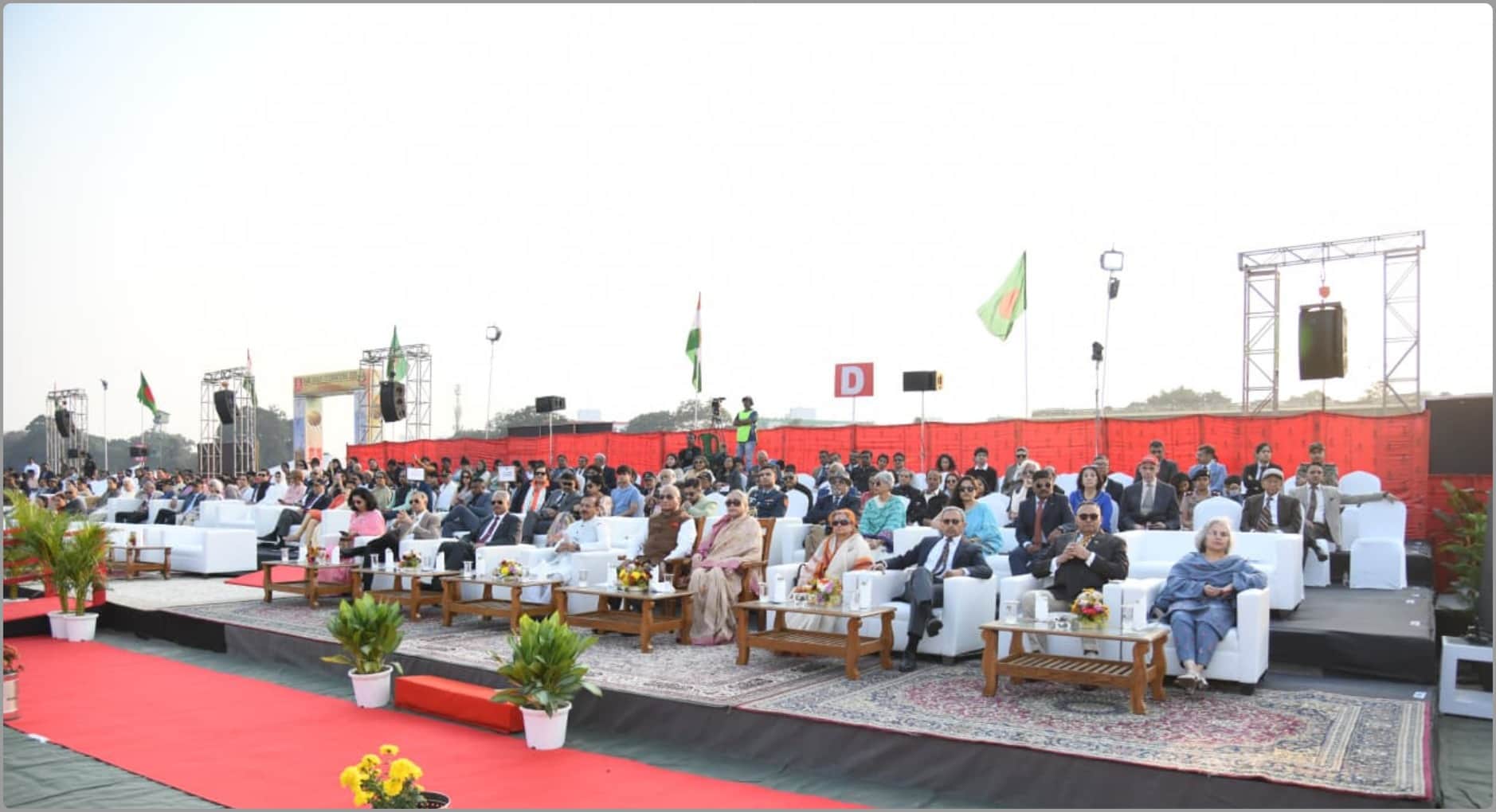 Vijay Diwas 2025: On the eve of Vijay Diwas, bravehearts performed amazing stunts, mesmerizing the audience