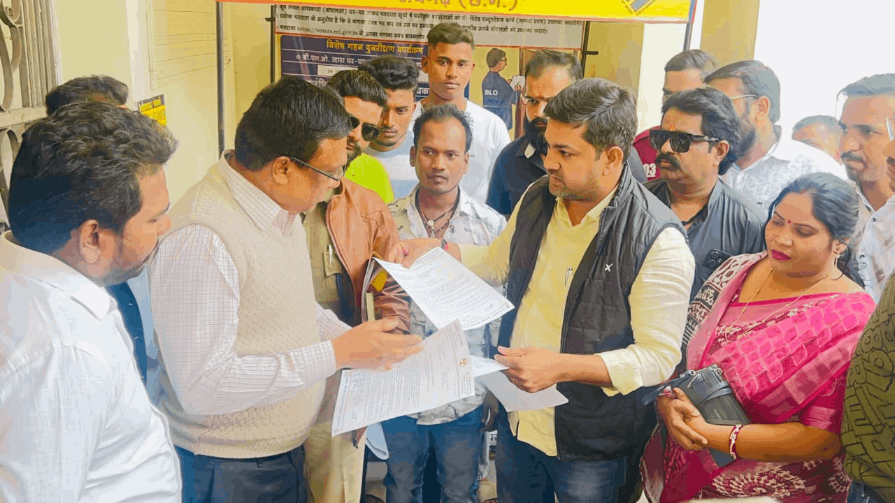 युवा कांग्रेस की राष्ट्रपति और मुख्य न्यायाधीश से अपील