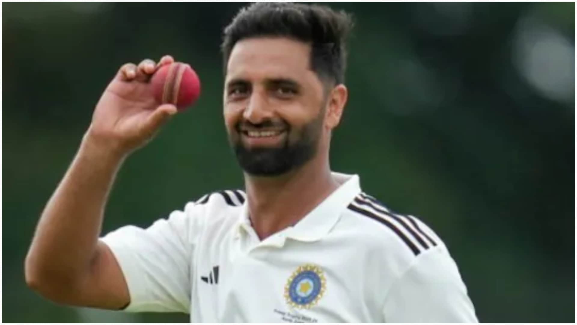 Auqib Nabi Emotional Journey to Indian Test Squad; From Bowling at a Chair During Curfew to Team India