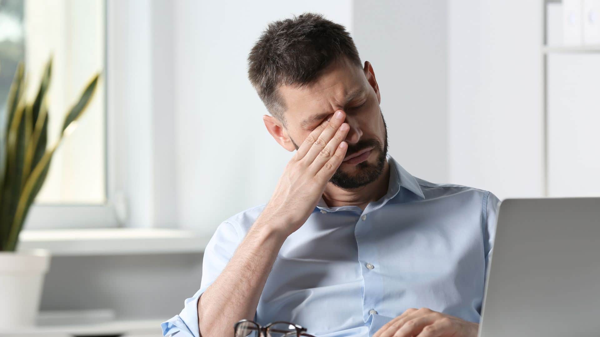 Air Pollution Effects on Eyes: Causes of Itching and Burning and Safety Health Tips