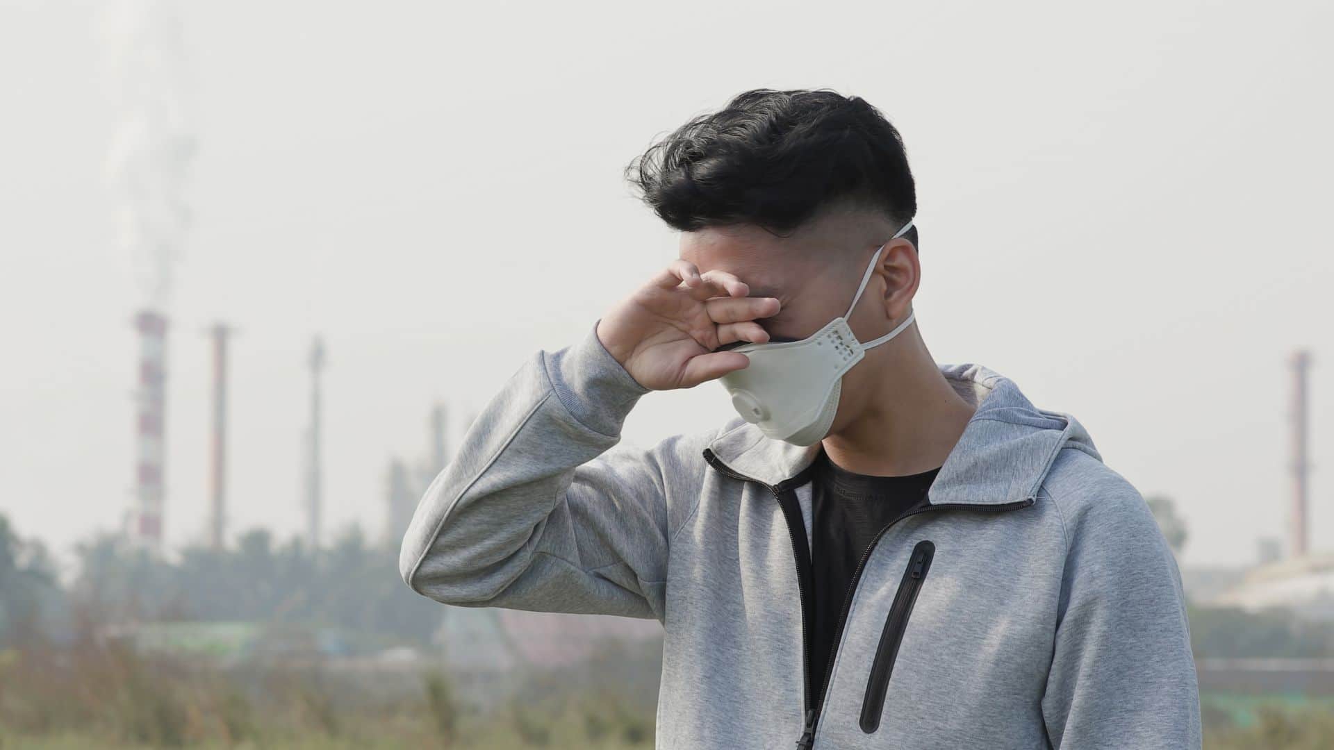 what causes eye itching and burning know aankhon mein jalan aur khujli ho to kya karen