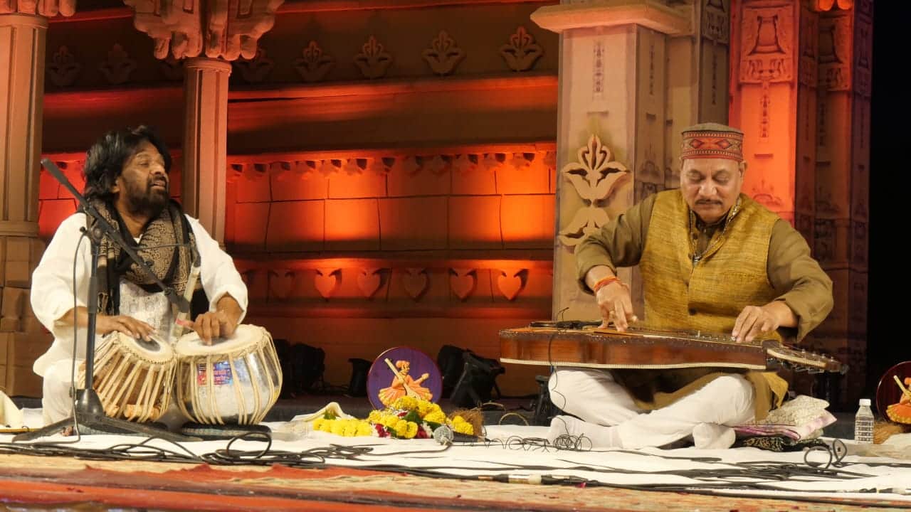 Tansen Festival 2025: Hawaiian guitar and sarangi create a divine world of melody, mesmerizing the audience