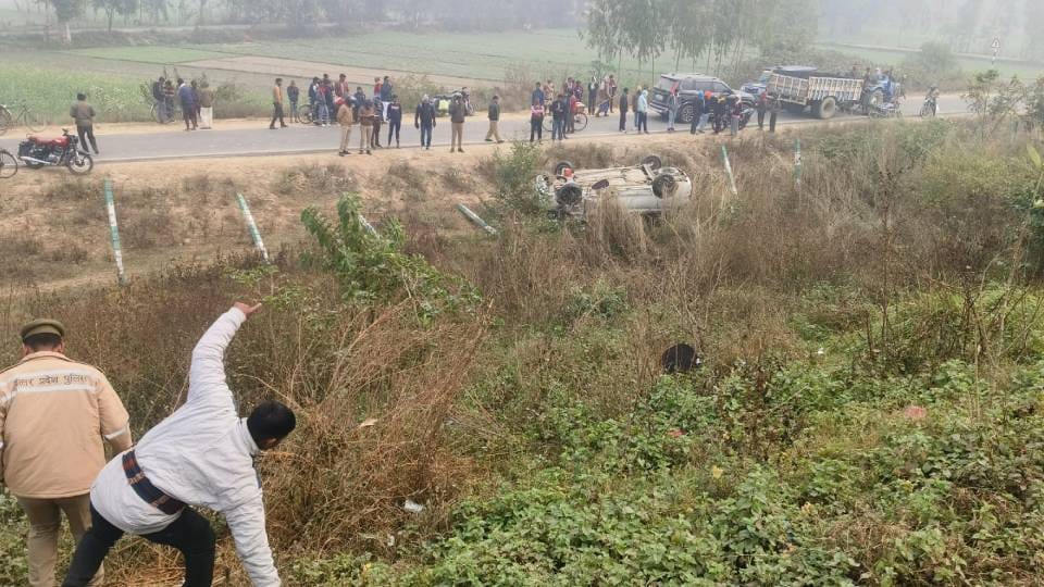 Ertiga collided with Scorpio and fell into ditch on Purvanchal Expressway two killed while three injured