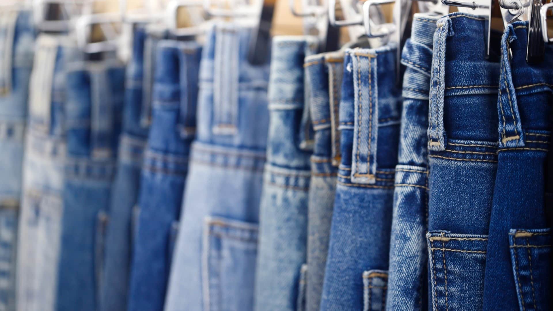 kis rang ki jeans ke sath kya pahne chahie