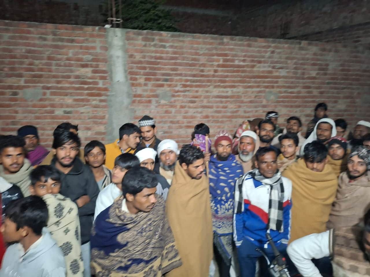 In Shamli man killed wife and two daughters dead bodies buried in courtyard