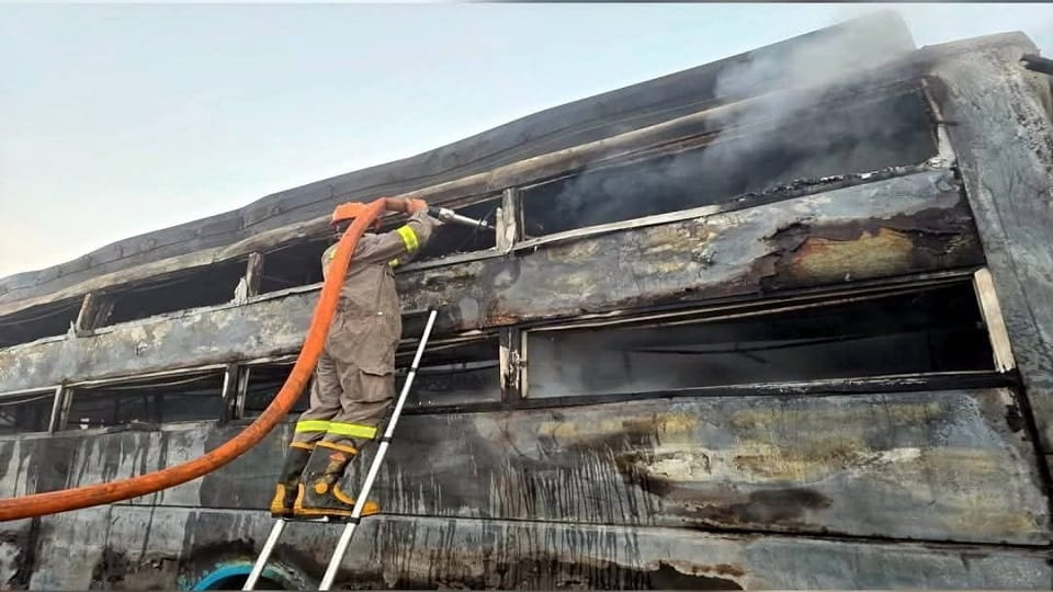Mathura accident on expressway People groaning in pain eyes searching for their loved ones
