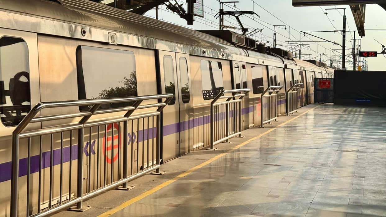 metro seat reservation detail in hindi metro ki kis seat par nahi baith sakte
