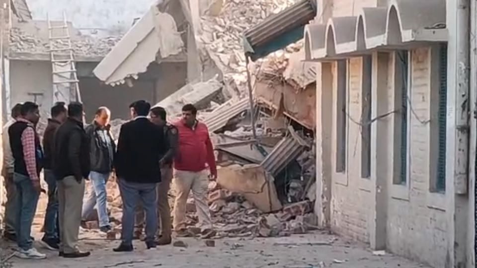 Four workers injured when factory roof collapses