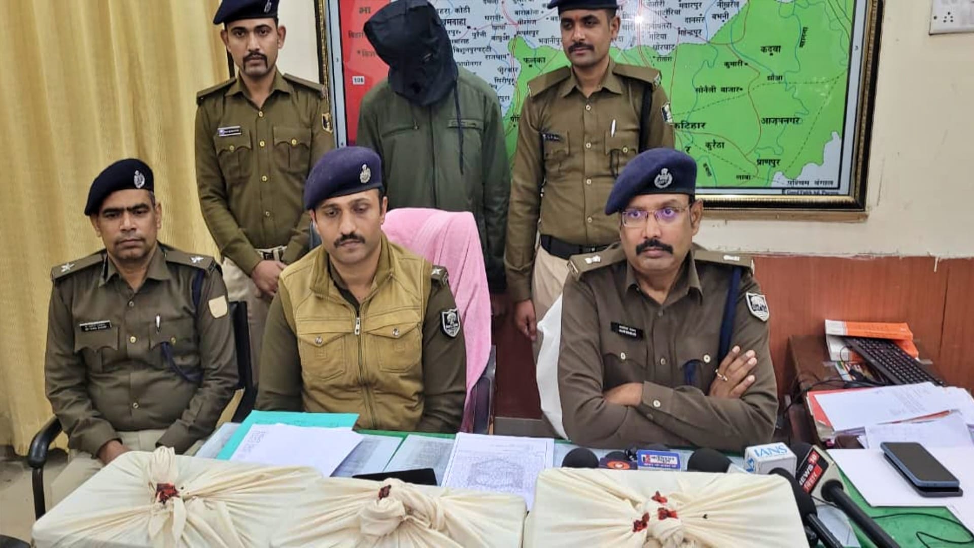 पुलिस की गिरफ्त में साइबर फ्रॉड का मास्टरमाइंड