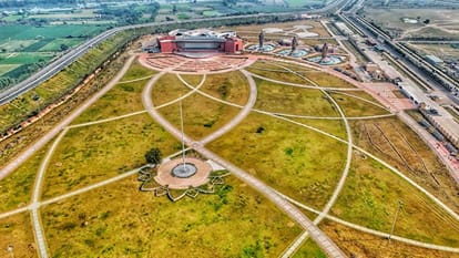 PM Modi will inaugurate National Inspiration Site in Lucknow parking of 2,000 vehicles is big challenge