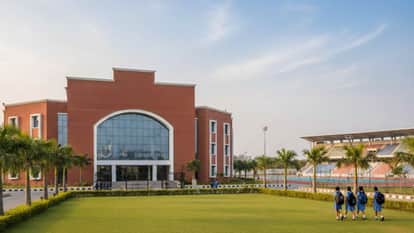 Gujarat government has taken over the management of a private school in Ahmedabad News In Hindi