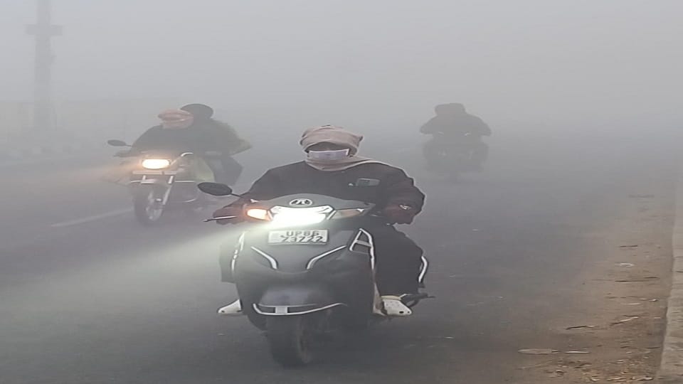 Dense fog in Hathras
