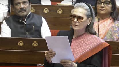 Sonia seeks doubling of Centre's contribution to pay of ASHA, anganwadi workers