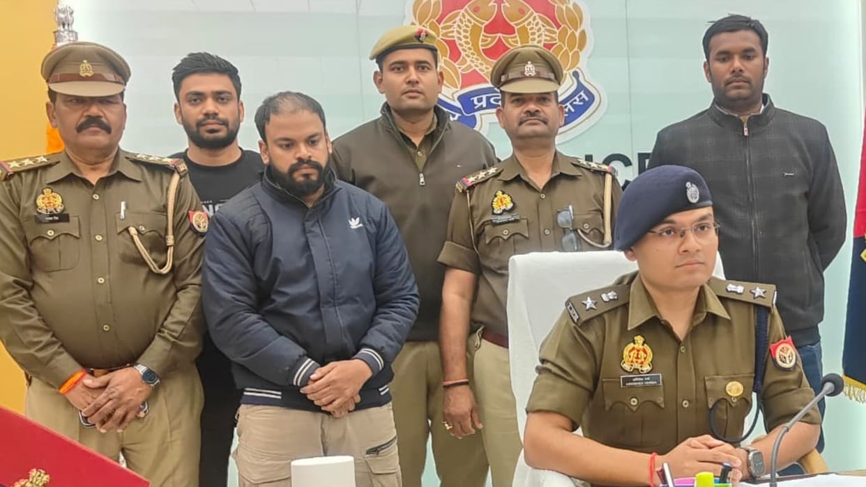 Satyam arrested 12 crore rupees worth of cough syrup sent to Shaili Traders through forged documents