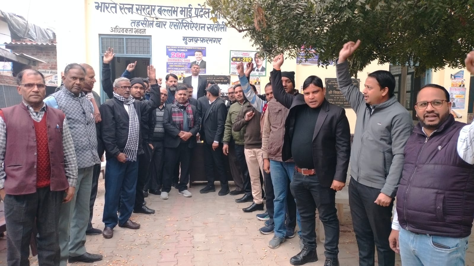 Muzaffarnagar Lawyers Protest for High Court Bench, Markets and Chambers Remain Closed