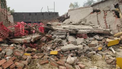 Amethi: Young man dies in suspicious explosion in Amethi, father suspects murder.