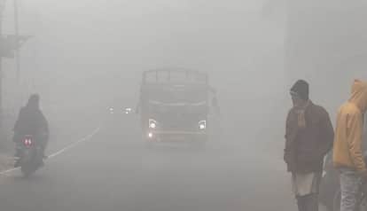 Bihar Weather: Intense cold wave in Bihar, fog alert until December 20; school timings affected.