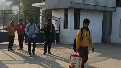 Kanpur: KIT student alleges that head of department sends offensive messages and calls her to his office alone