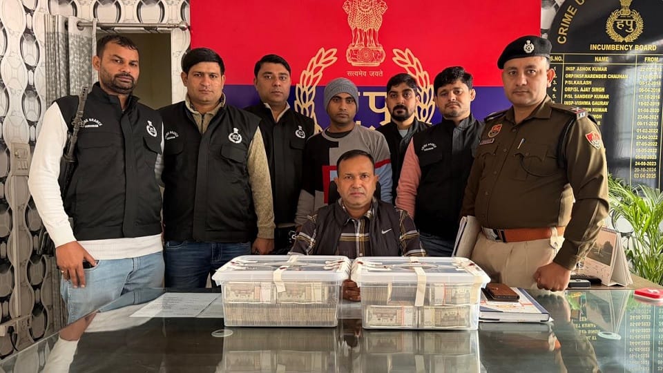 PSO who stole Rs 50 lakh from a wine shop owner has been arrested