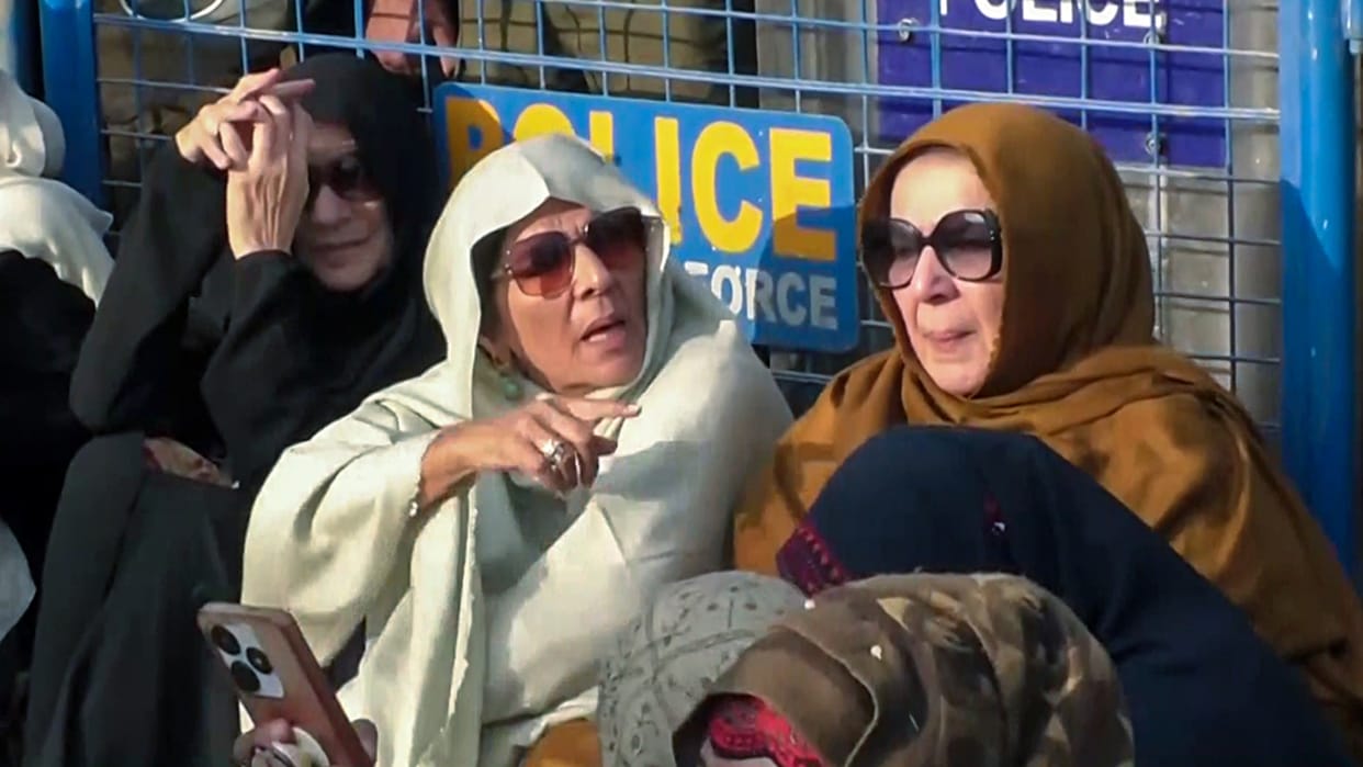 Pakistan police registered Case against Imran Khan s sisters and supporters under anti terrorism act