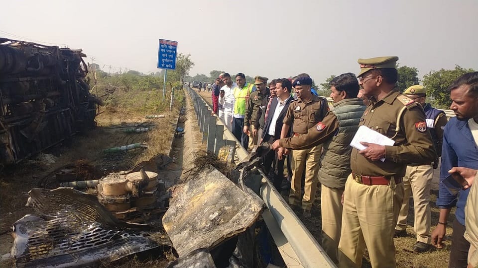 Yamuna Expressway Accident: Investigation into Yamuna Expressway accident begins, team recreate accident scene
