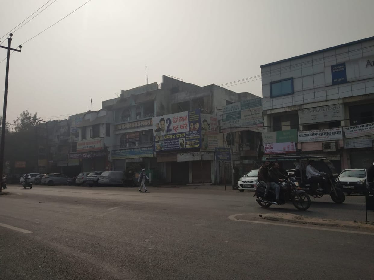 Meerut: Severe Cold and Dense Fog Grip City, Sunshine Missing, Life Affected
