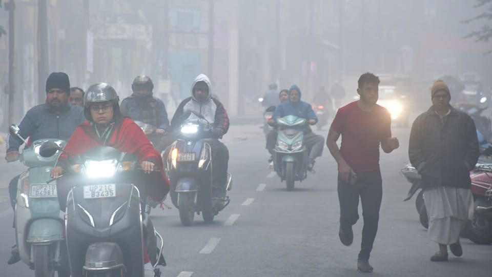 UP: sun surrendered,dense fog prevailed throughout day, school timings changed in Moradabad division