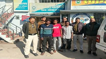 Three youths set a businessman s car on fire by pouring petrol in Korba two accused arrested