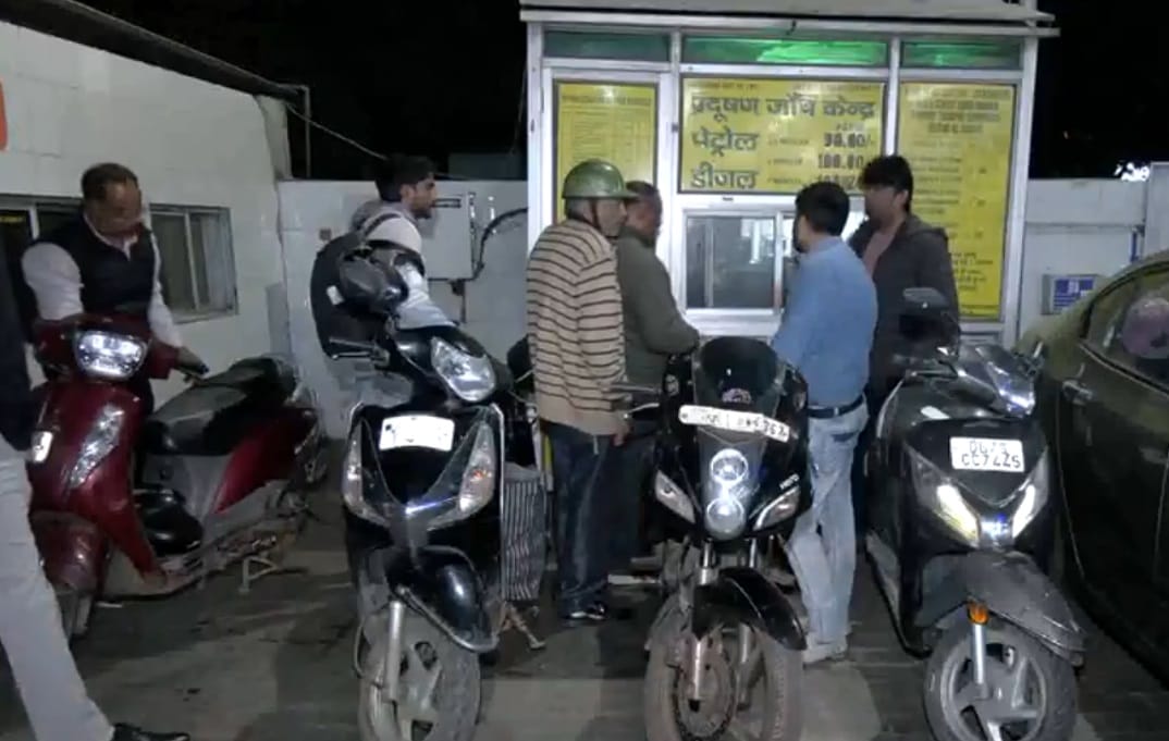 Long queues at petrol pumps in Delhi for PUC