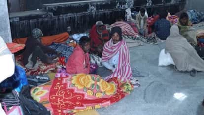 rohtak Cold wave intensifies: Passengers forced to sleep in the open, three deaths feared