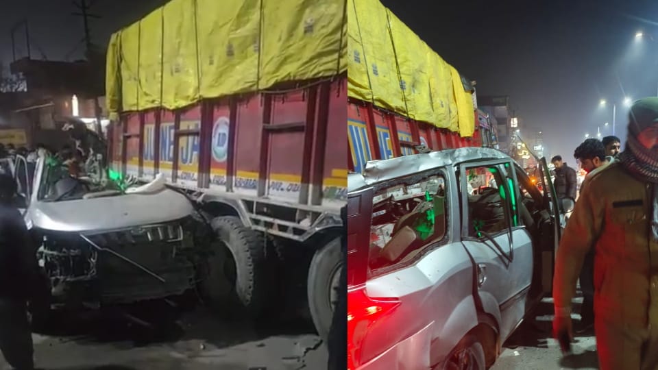 Rishikesh Accident was similar to one at ONGC Chowk in Dehradun speeding  SUV then crashed into truck  picture