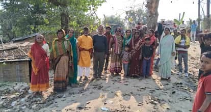 muzaffarpur chandwara ghat bridge approach road rehabilitation demand landless families