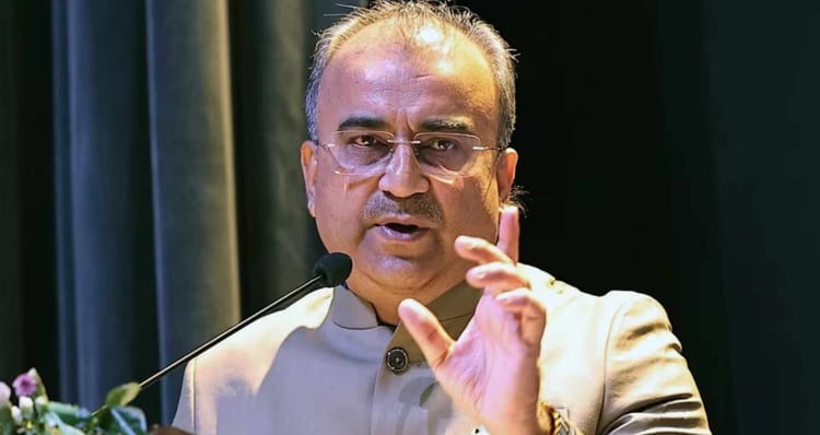 Bihar: सीवान को मिला तोहफा, सदर अस्पताल में क्रिटिकल केयर ब्लॉक का मंत्री मंगल पांडेय ने किया शिलान्यास