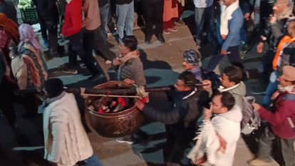 Himachal Kadka a symbol of justice walks ahead of Chalda Mahasu 70 goats also arrived along with them