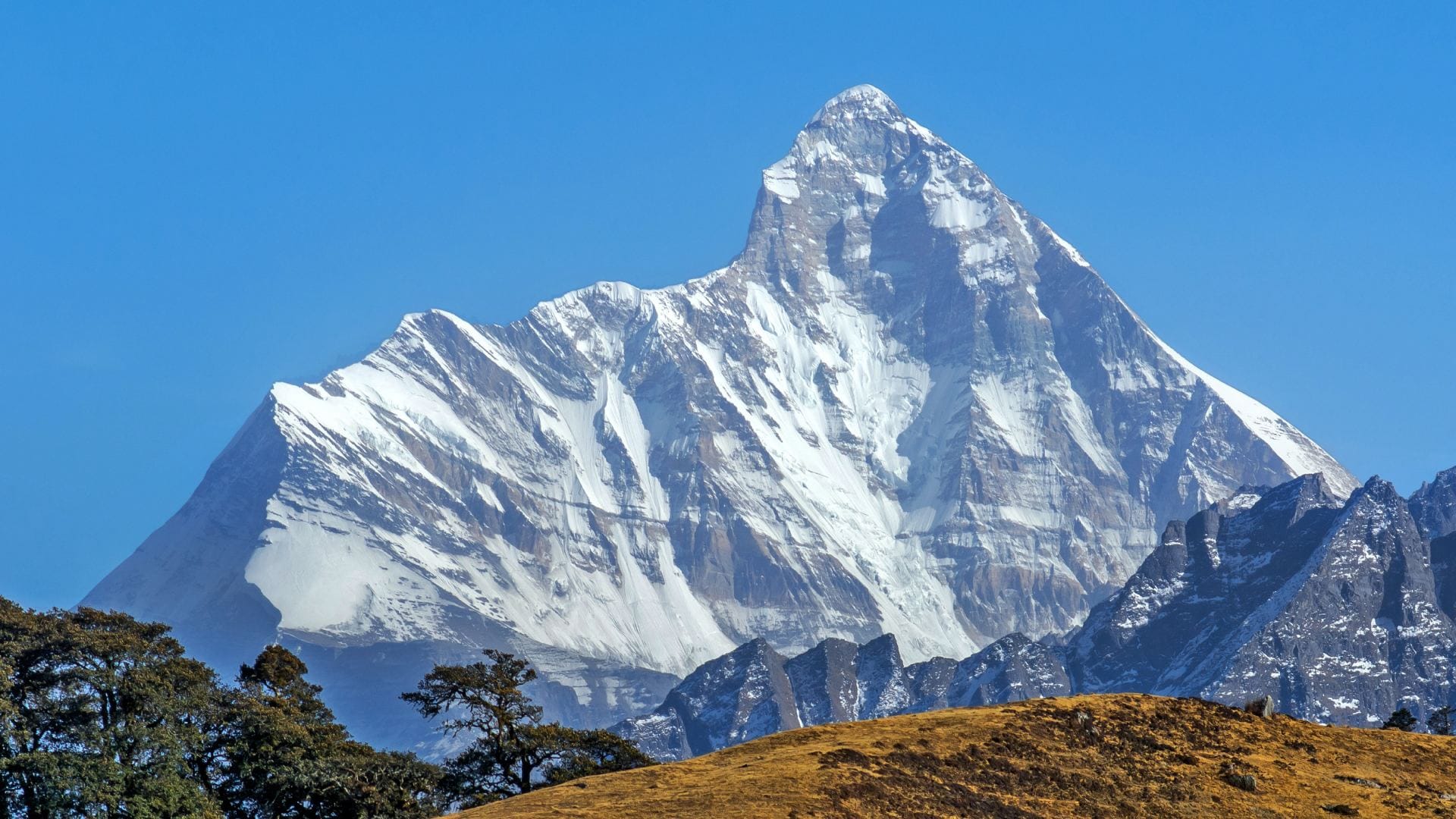 Why Nanda Devi Peak Is in News Lost CIA Nuclear Device and Possible Risks Explained in Hindi