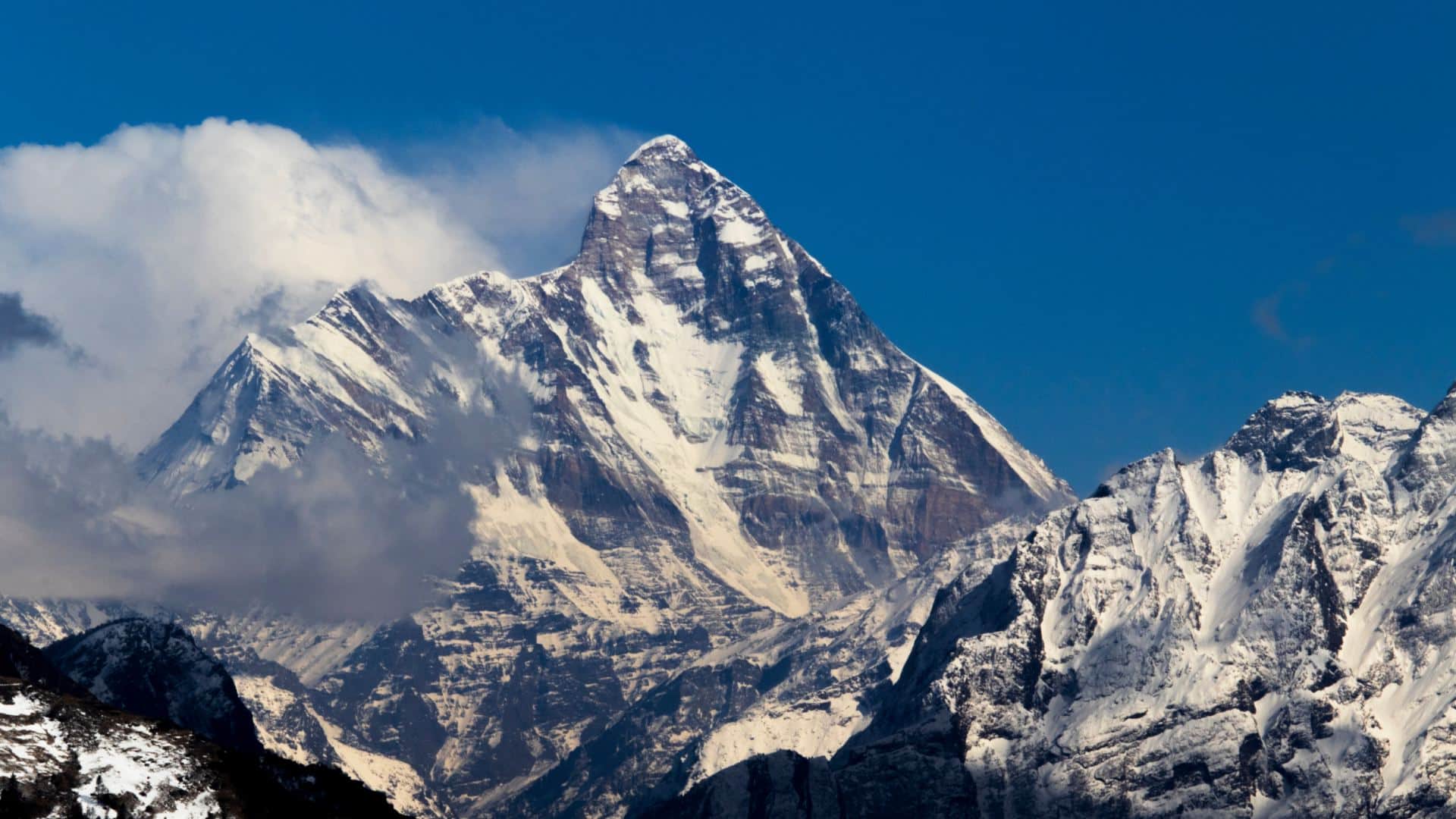 Why Nanda Devi Peak Is in News Lost CIA Nuclear Device and Possible Risks Explained in Hindi