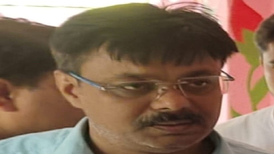 Farrukhabad: The then BEO of Rajepur suspended for negligence of duty