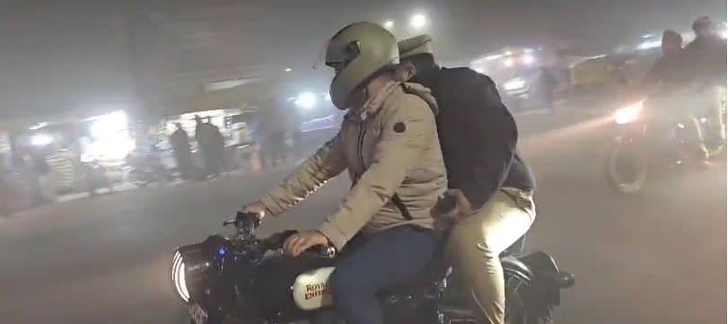 बुलट पर निकले एएसपी