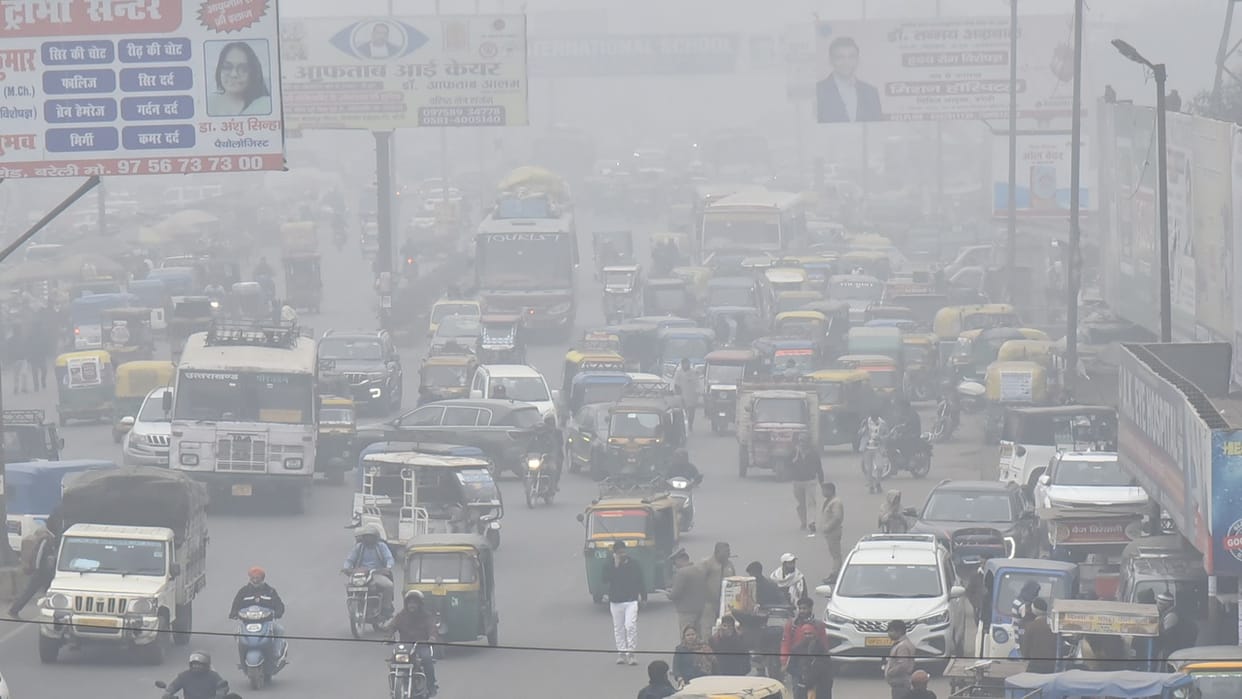 orange alert for fog in Bareilly schools closed for students