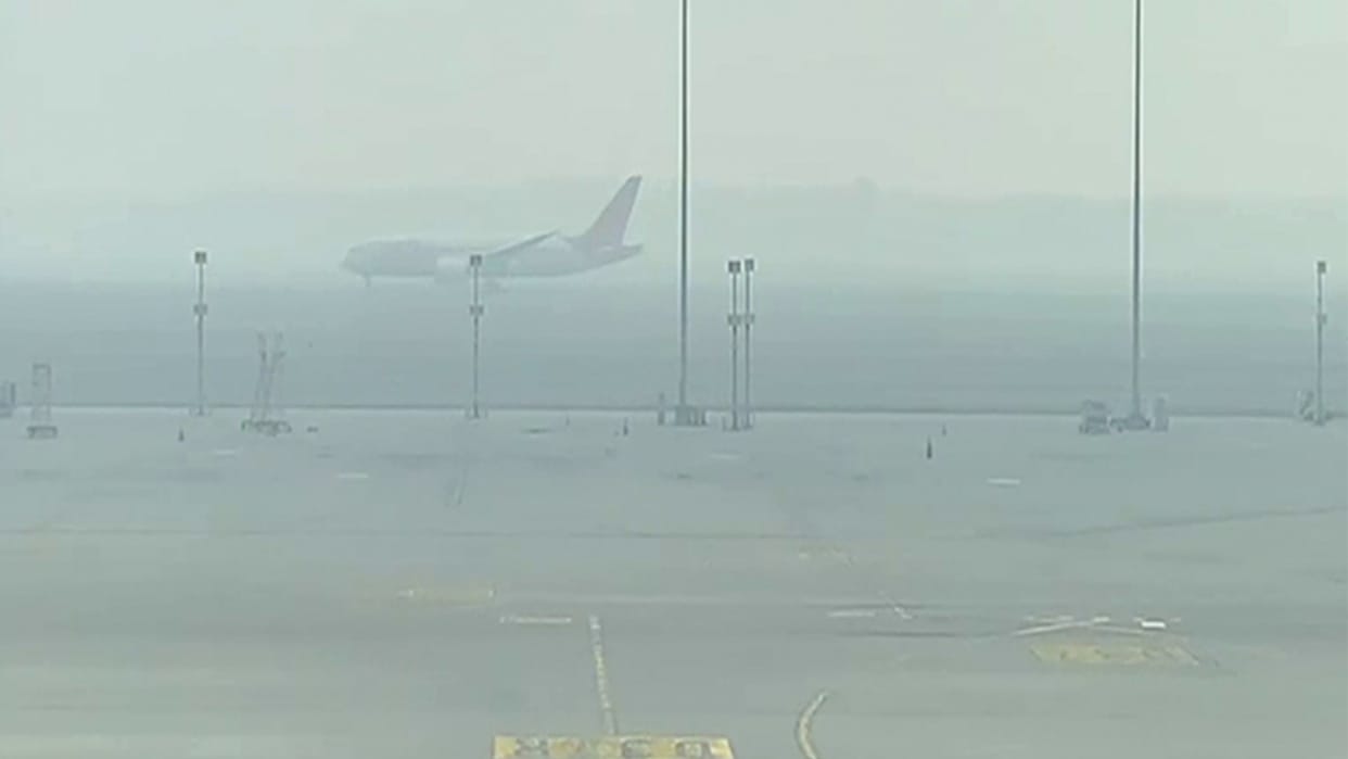North India Fog and low visibility News AAI advisory airlines cos precautions IndiGo and other flight updates