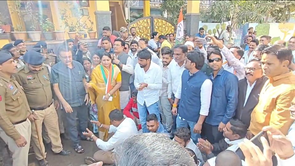 Congress protests in Chhattisgarh over the National Herald verdict Congress workers take to the streets in sev