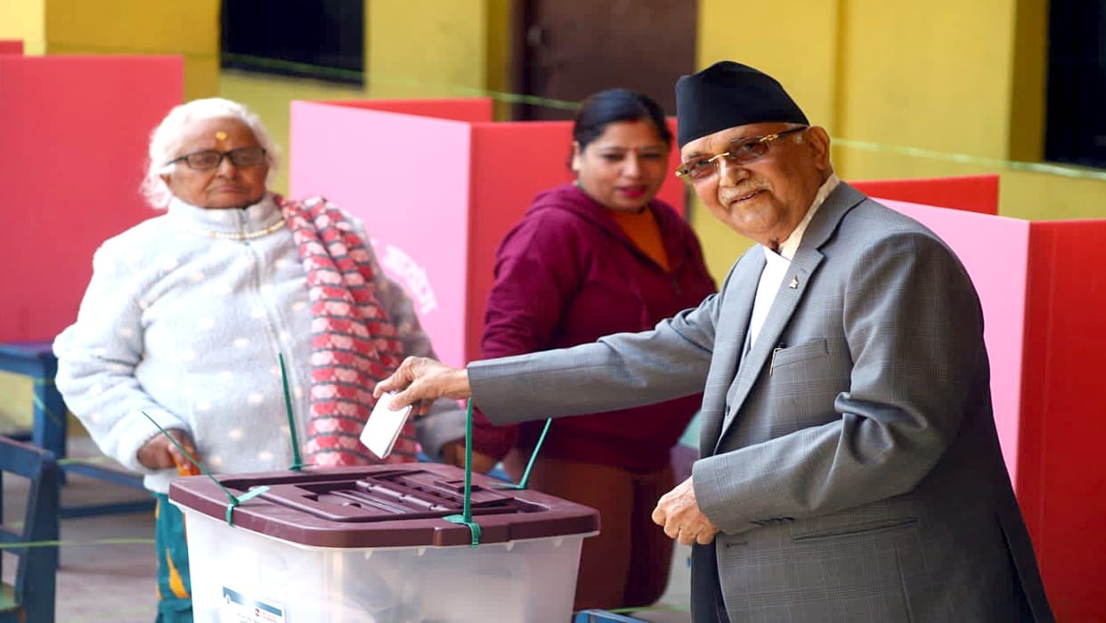 Nepal: Elections are being held using EVMs for Communist Party led by former PM Oli