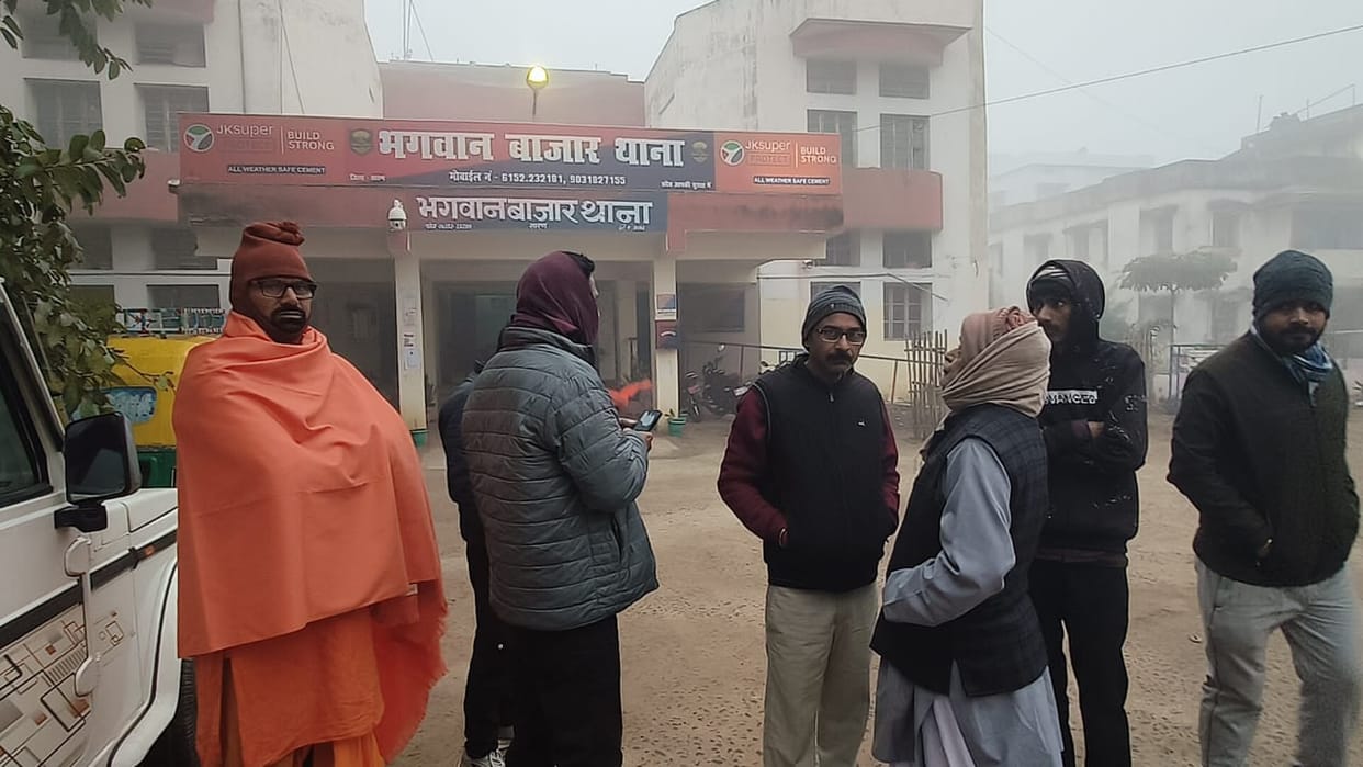 Bihar Chapra News: Theft in the famous Baba Dharamnath Dhani temple
