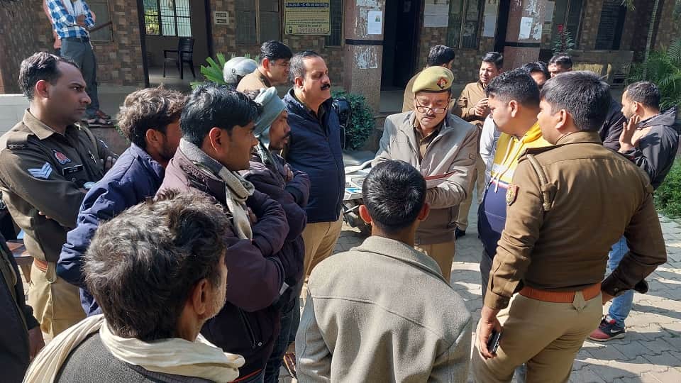 Yamuna Expressway accident mother sacrifice threw children out of burning bus painful story