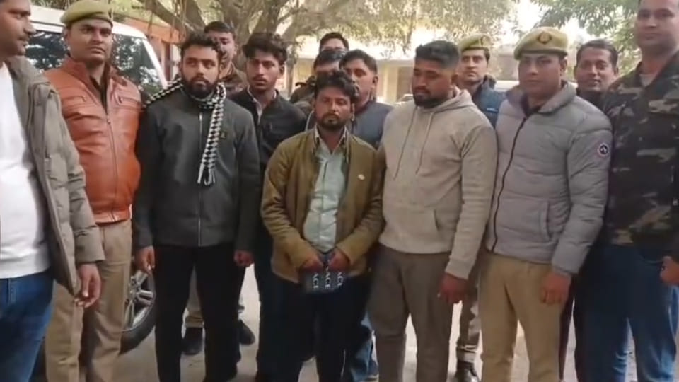 Kanpur: Gang posing as Crime Branch officers busted, five arrested