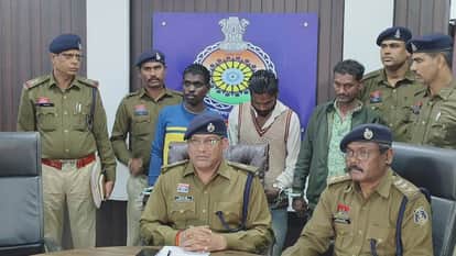 Police solve case of woman body found in a sack three accused including her lover arrested in Durg