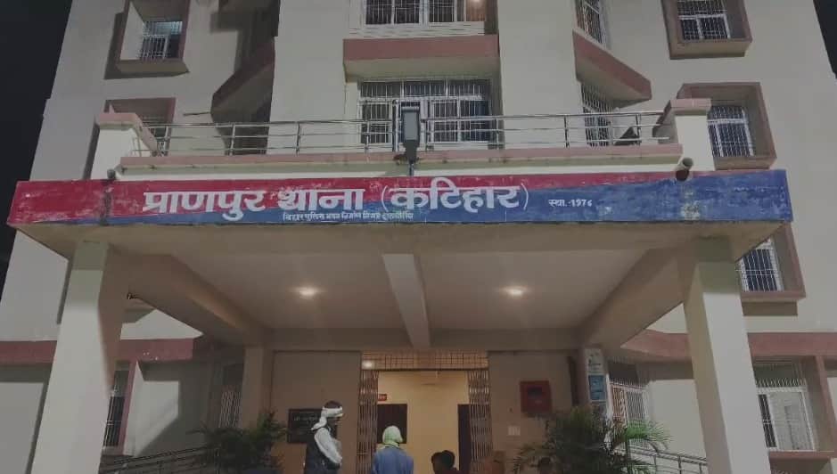 रिश्वतखोरी पड़ी भारी, पुलिस ने दरोगा पर की कार्रवाई।