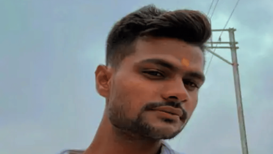 Indore News 19 year old youth commits suicide in Azad Nagar after phone call with girlfriend